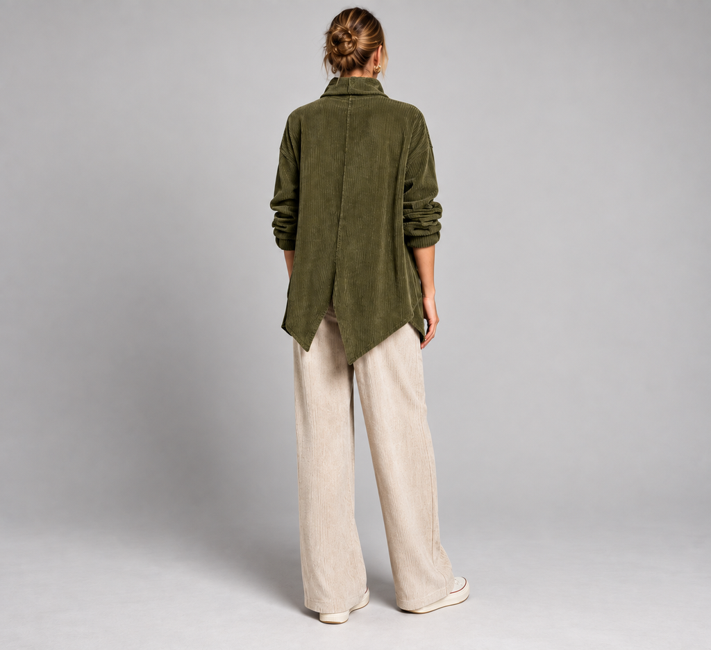Delfina | Jersey de terciopelo acanalado con cuello alto y botones en diagonal, verde oliva