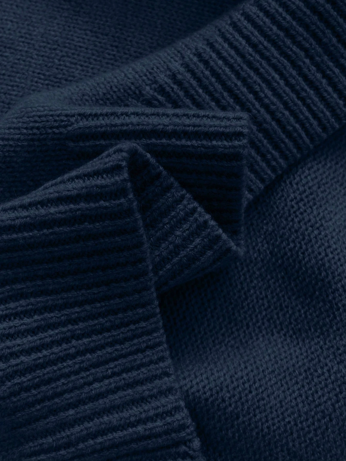 Celia | Jersey Elegante con Cuello de Encaje y Tacto de Cachemira