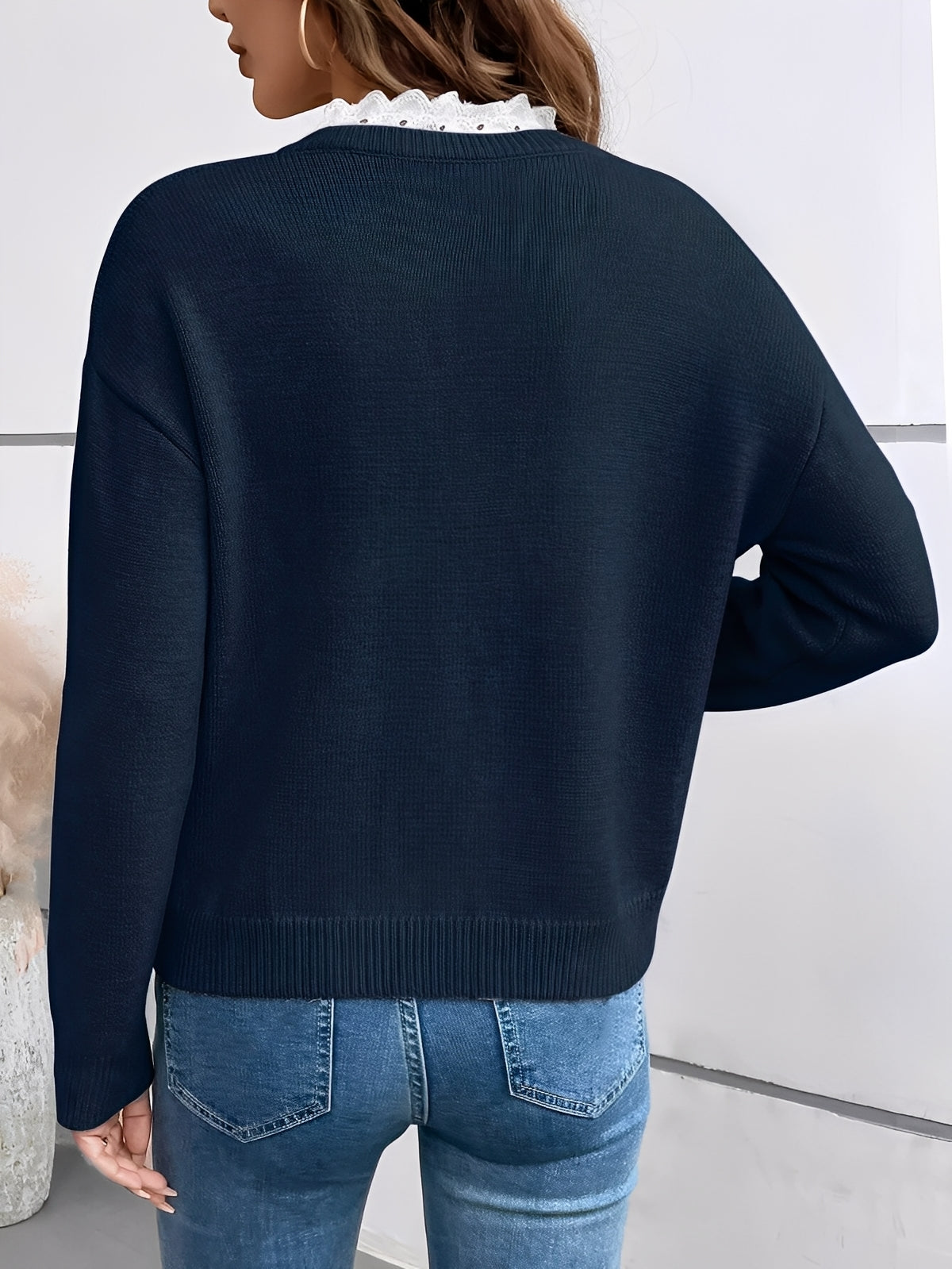 Celia | Jersey Elegante con Cuello de Encaje y Tacto de Cachemira